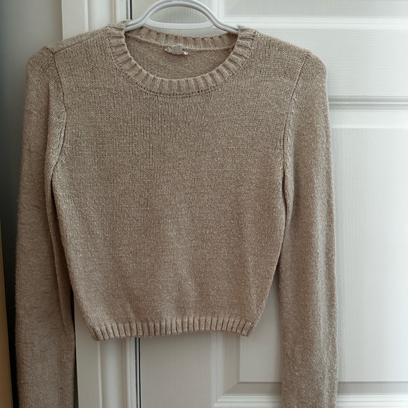 Beige/ cream long sleeve knit. Only worn a few times. Great condition. - Picture 1 of 2